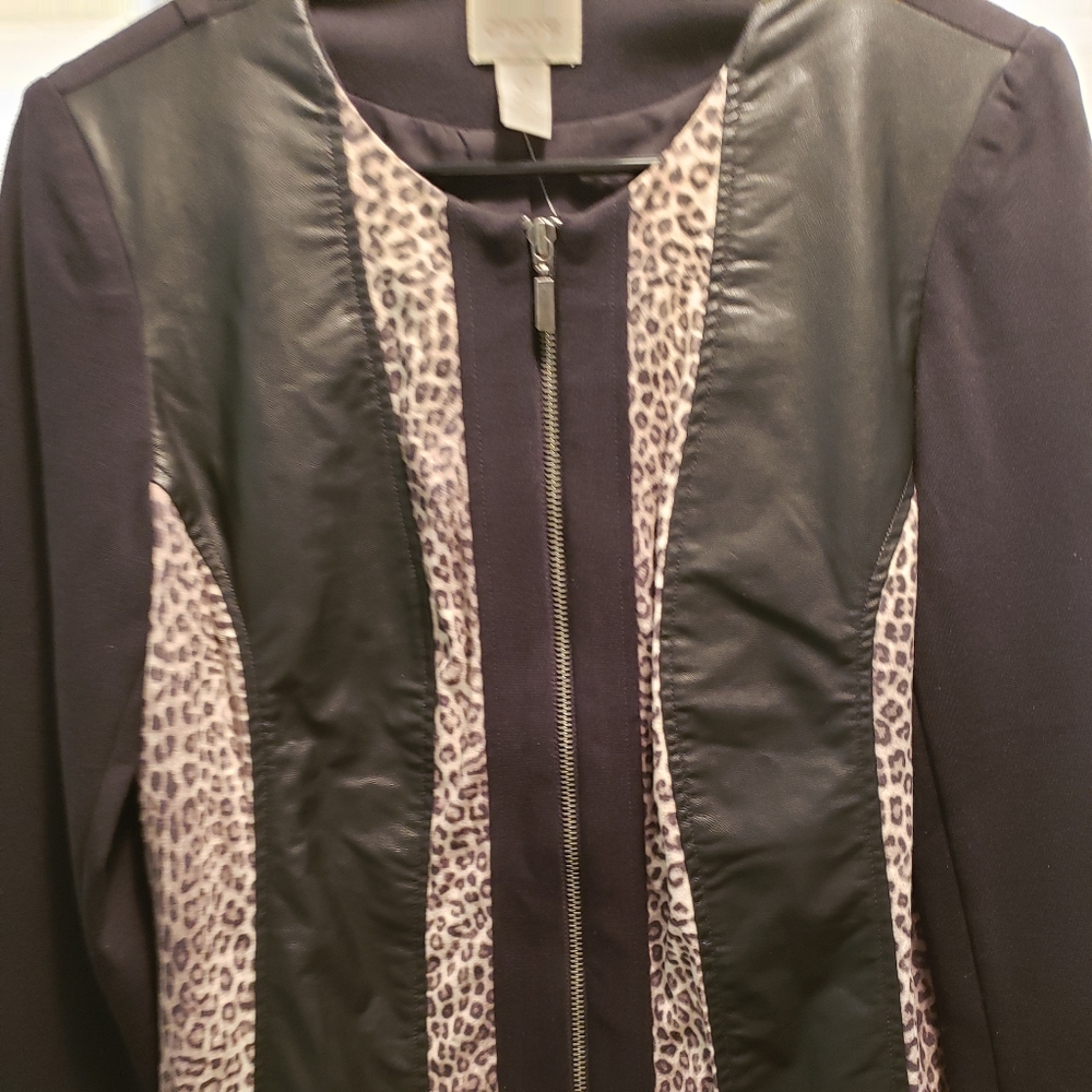 Chico's black animal print zip jacket size 0 NWT